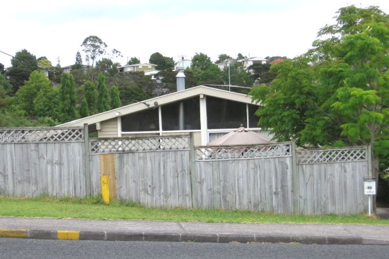 Photo of property in 2/44 Stanley Road, Glenfield, Auckland, 0629