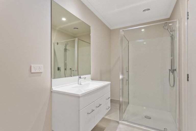 Photo of property in 2 Eyton Kay Road, Hobsonville, Auckland, 0616