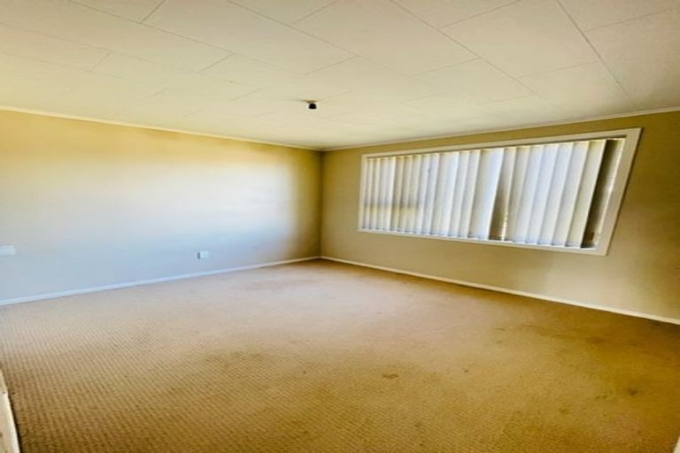Photo of property in 38 Burbank Avenue, Manurewa, Auckland, 2102