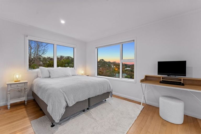 Photo of property in 37 Neptune Avenue, Beach Haven, Auckland, 0626