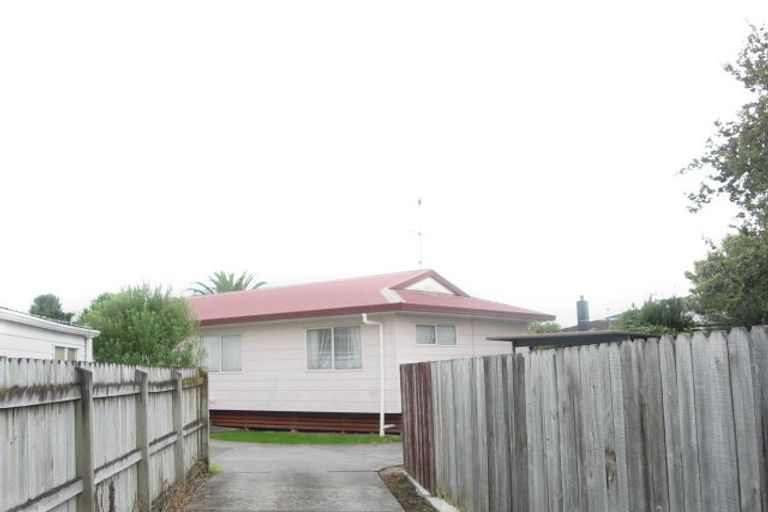 Photo of property in 2/62 Walworth Avenue, Pakuranga Heights, Auckland, 2010