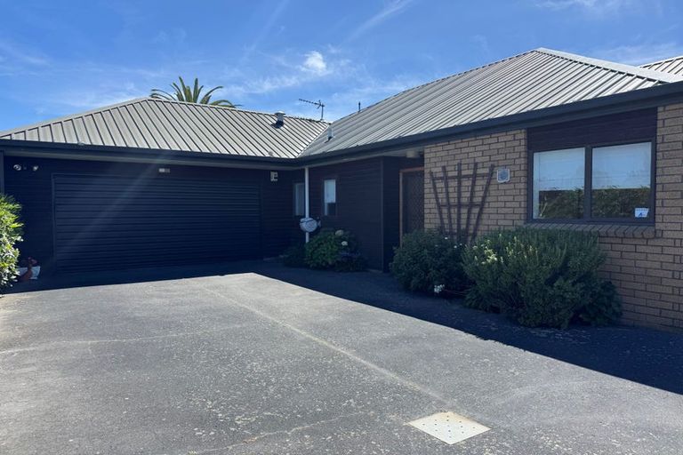Photo of property in 38 Beauford Place, Parklands, Christchurch, 8083