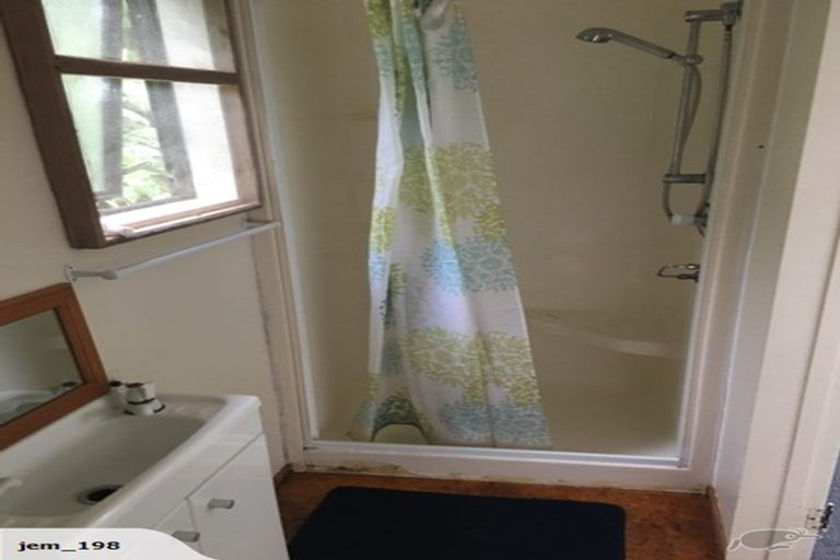 Photo of property in 17 Mcclintock Road, Massey, Auckland, 0614