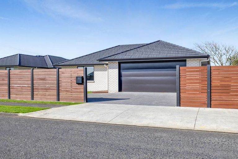 Photo of property in 66 Murray Avenue, Hawera, 4610