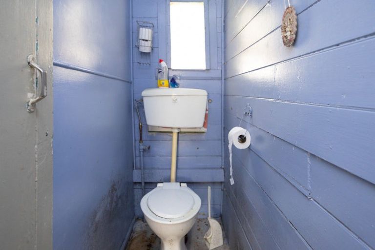 Photo of property in 1 Ranfurly Street, Palmerston North, 4410