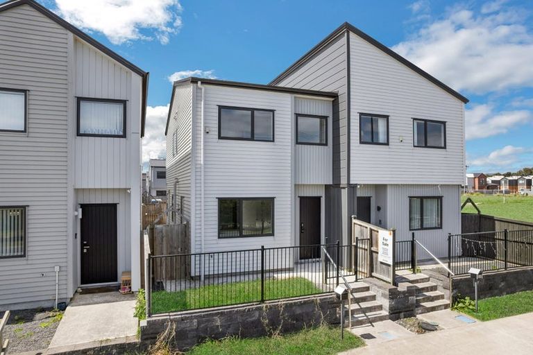 Photo of property in 137 Grove Road, Papakura, 2110