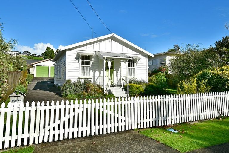 Photo of property in 45 Awaroa Road, Helensville, 0800