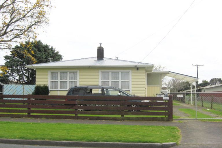 Photo of property in 236 Omata Road, Spotswood, New Plymouth, 4310