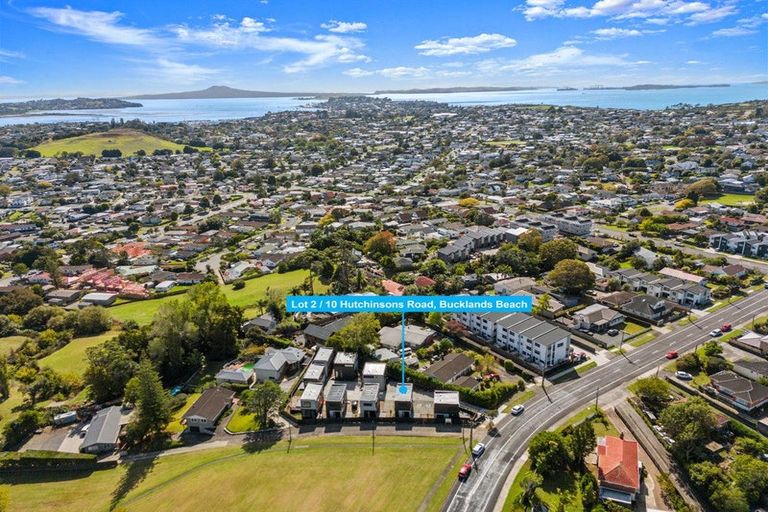 Photo of property in 2/10 Hutchinsons Road, Bucklands Beach, Auckland, 2014