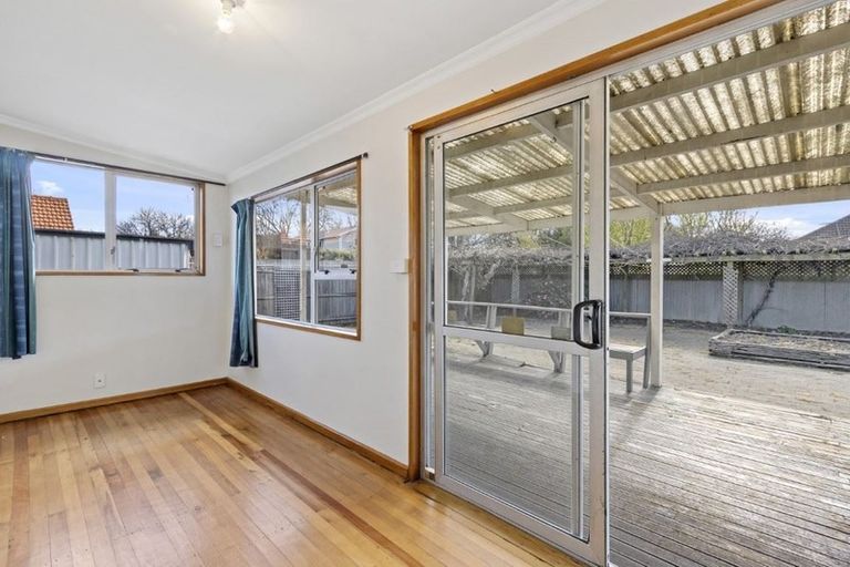 Photo of property in 211 Westminster Street, Mairehau, Christchurch, 8013