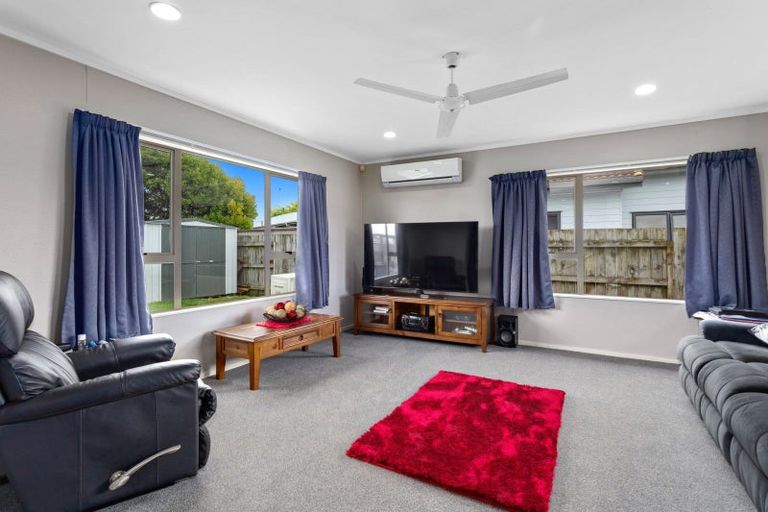 Photo of property in 13 Edgewater Grove, Whakatane, 3120