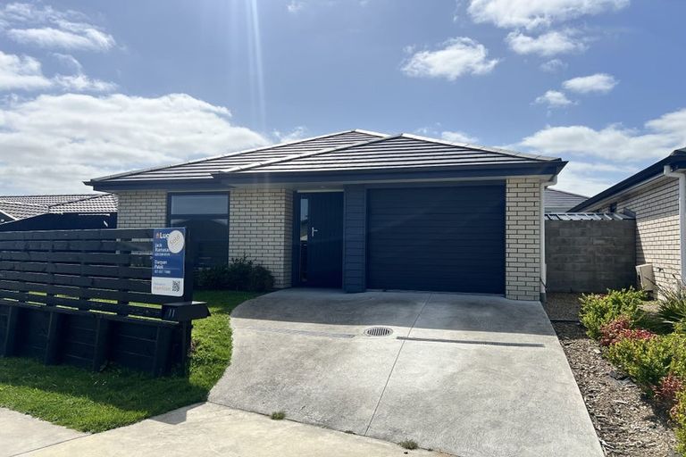 Photo of property in 11 Pragma Rise, Rototuna North, Hamilton, 3210