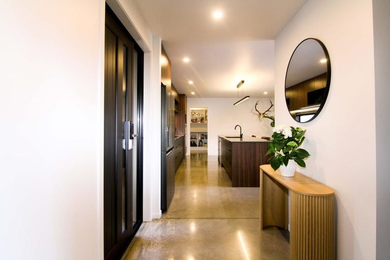 Photo of property in 7 Kohatu Boulder Way, Welbourn, New Plymouth, 4310