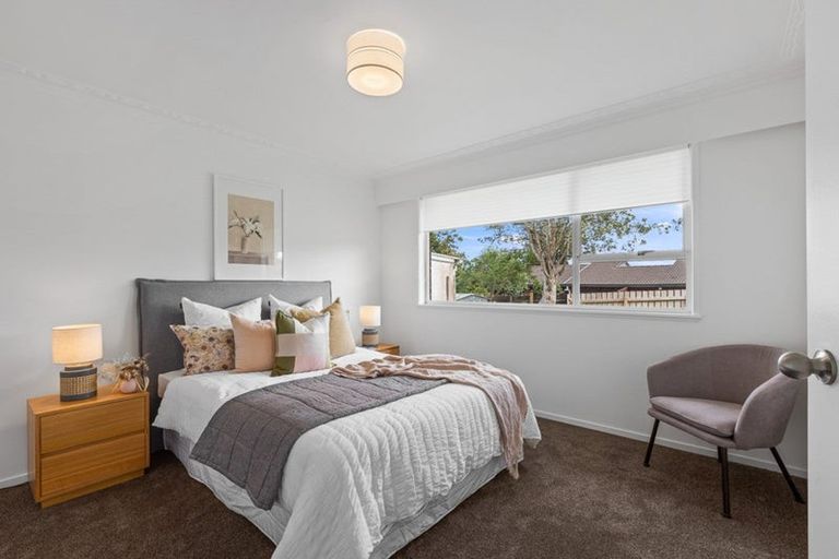 Photo of property in 1/35 Lynwood Road, New Lynn, Auckland, 0600