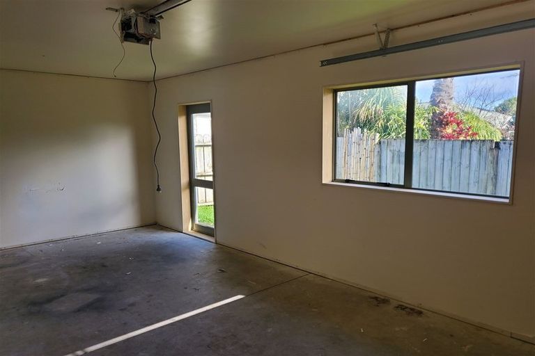 Photo of property in 8 Pono Place, Waiuku, 2123