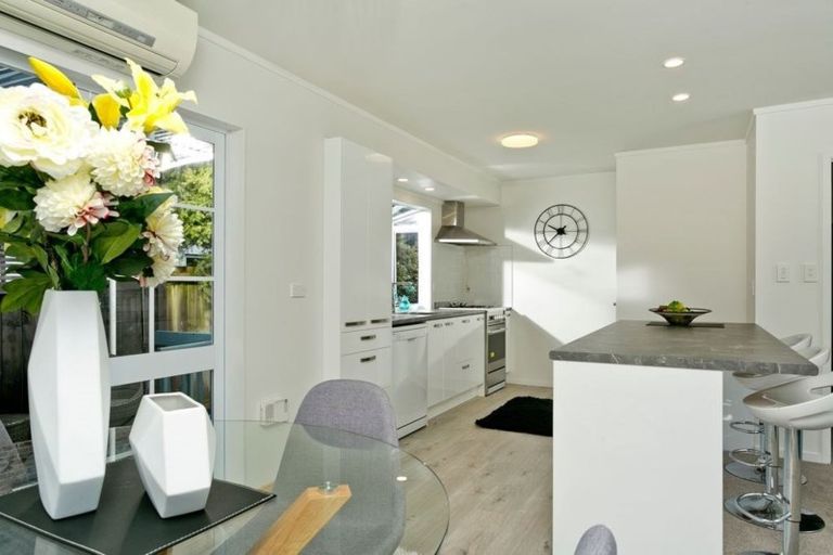 Photo of property in 1/5 Glamorgan Drive, Torbay, Auckland, 0630