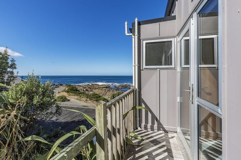Photo of property in 441 The Esplanade, Island Bay, Wellington, 6023