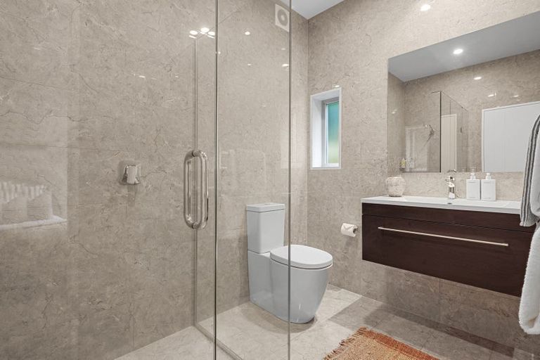 Photo of property in 17 Innes Road, St Albans, Christchurch, 8052