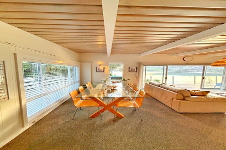 Photo of property in 12 Bayview Crescent, Duvauchelle, 7581