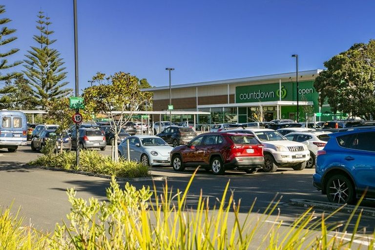 Photo of property in 33b Ngahere Views, Orewa, 0931