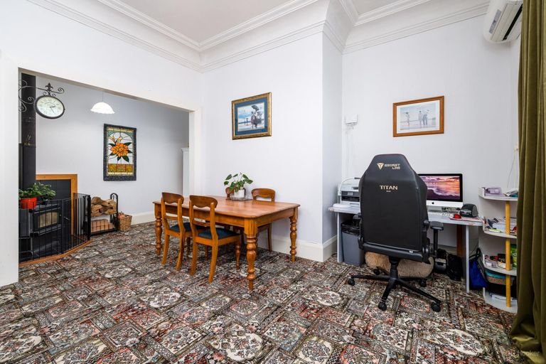 Photo of property in 17 Manse Street, Waimate, 7924