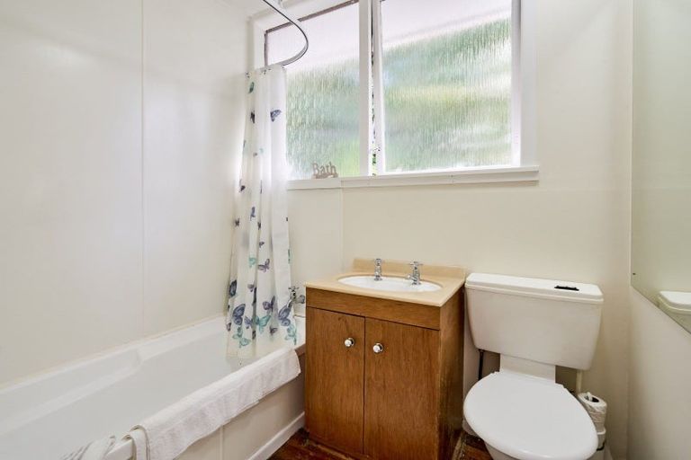 Photo of property in 52 Dominion Park Street, Johnsonville, Wellington, 6037