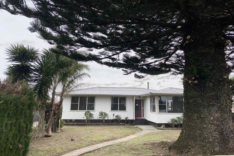 Photo of property in 8 Daniel Avenue, Mangere East, Auckland, 2024