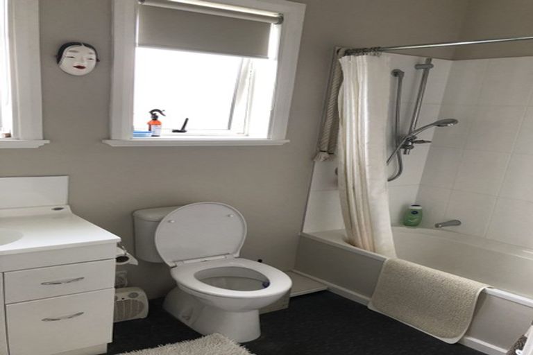 Photo of property in 73 Jellicoe Drive, Hamilton East, Hamilton, 3216