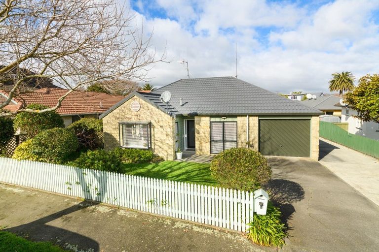 Photo of property in 1/90 Florence Avenue, Palmerston North, 4414