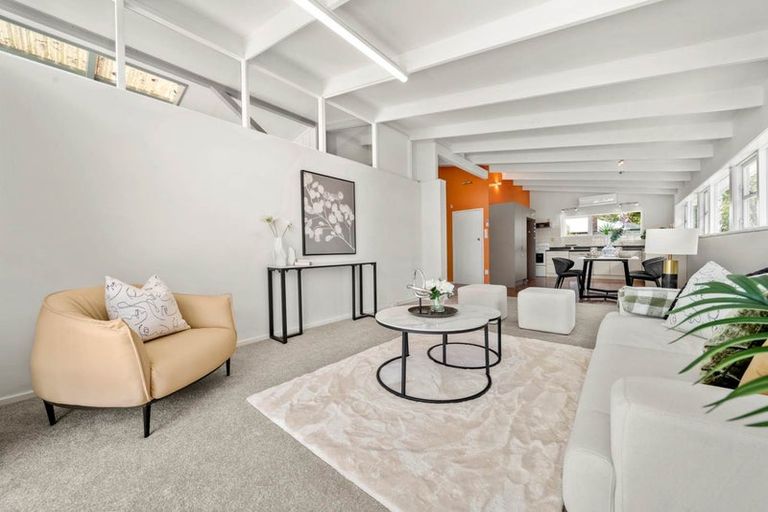 Photo of property in 500 East Coast Road, Windsor Park, Auckland, 0630