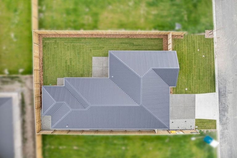 Photo of property in 12 Cam Mill Place, Rangiora, 7400