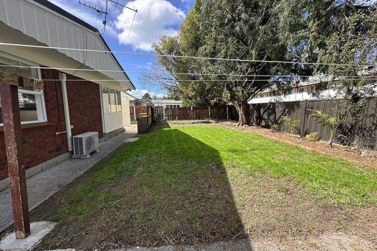 Photo of property in 2/8 Edgewater Drive, Pakuranga, Auckland, 2010