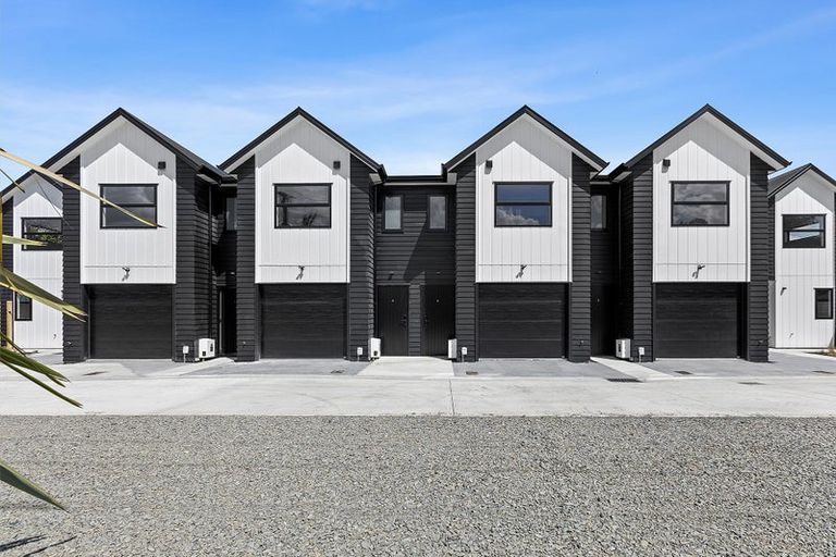 Photo of property in 2/19 Beale Street, Hamilton East, Hamilton, 3216