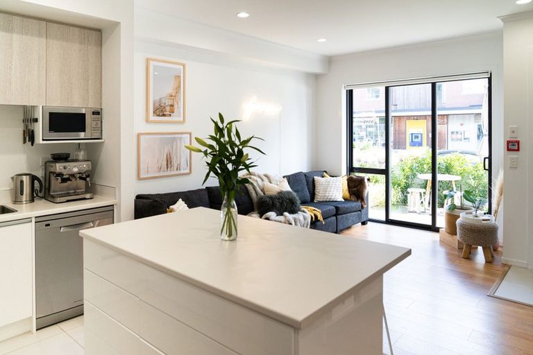 Photo of property in 211 Hobsonville Road, Hobsonville, Auckland, 0618