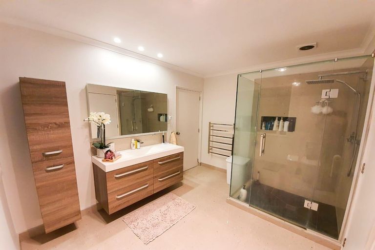 Photo of property in 4 Nobleman Place, Hamilton East, Hamilton, 3216