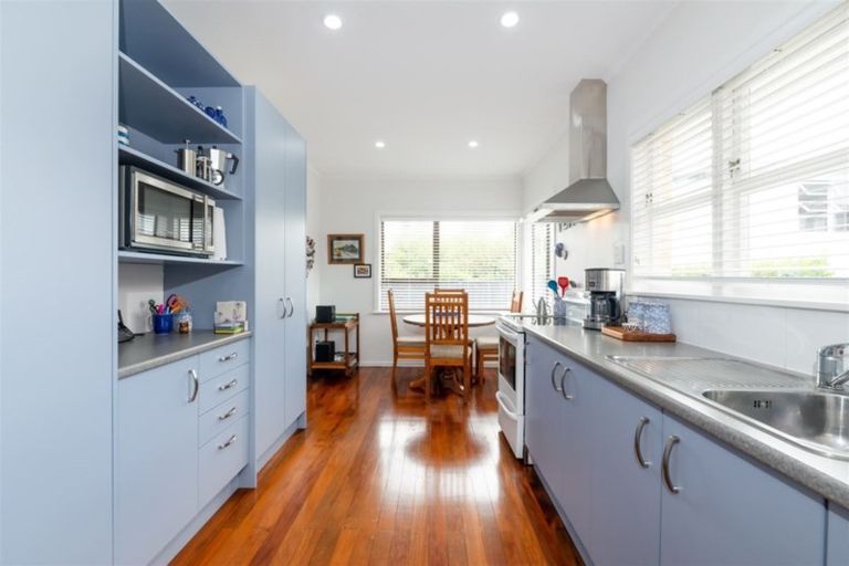 Photo of property in 1/35 Mcintyre Road, Mangere Bridge, Auckland, 2022