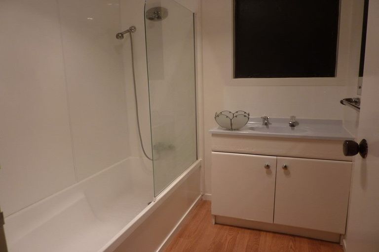 Photo of property in 2/6 Esperanto Road, Papatoetoe, Auckland, 2025