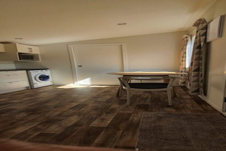 Photo of property in 61 Queens Drive, Lyall Bay, Wellington, 6022