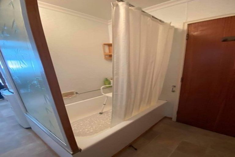 Photo of property in 2 Chartwell Drive, Eltham, 4322