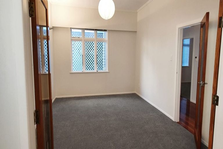 Photo of property in 42 Waipapa Road, Hataitai, Wellington, 6021
