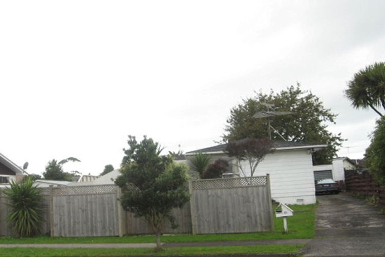 Photo of property in 64 Walworth Avenue, Pakuranga Heights, Auckland, 2010