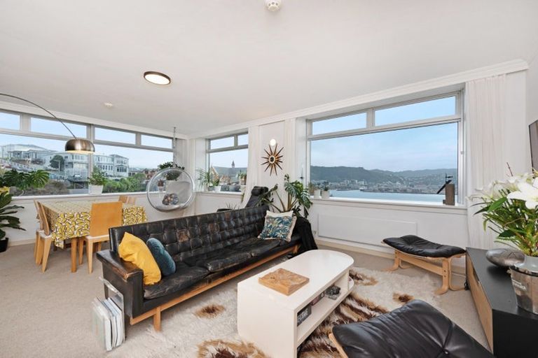 Photo of property in Jerningham Apartments, 20 Oriental Terrace, Oriental Bay, Wellington, 6011