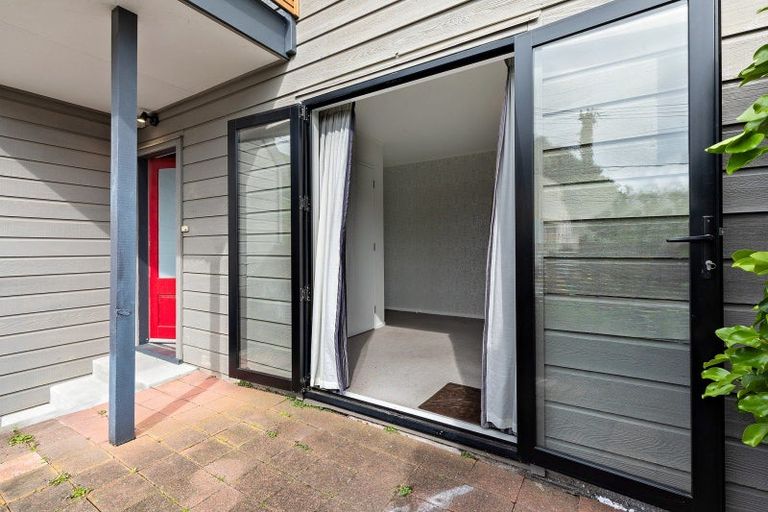 Photo of property in 28f1 Lawrence Street, Newtown, Wellington, 6021