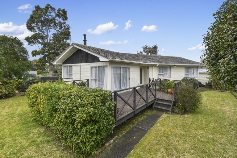 Photo of property in 2 Chantelle Place, Papatoetoe, Auckland, 2025