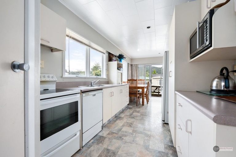 Photo of property in 8 Mimihau Grove, Wainuiomata, Lower Hutt, 5014