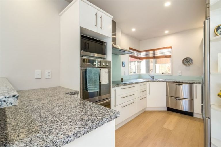 Photo of property in 2/89 Waimairi Road, Upper Riccarton, Christchurch, 8041