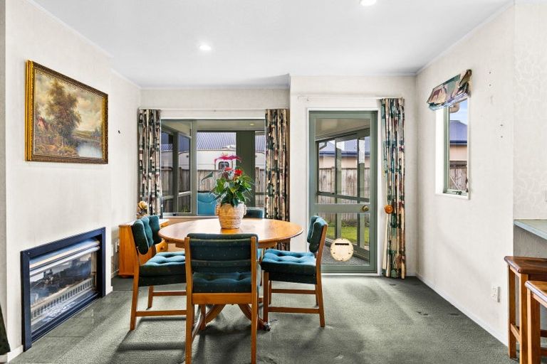 Photo of property in 32 Palmbrook Avenue, Havelock North, 4130