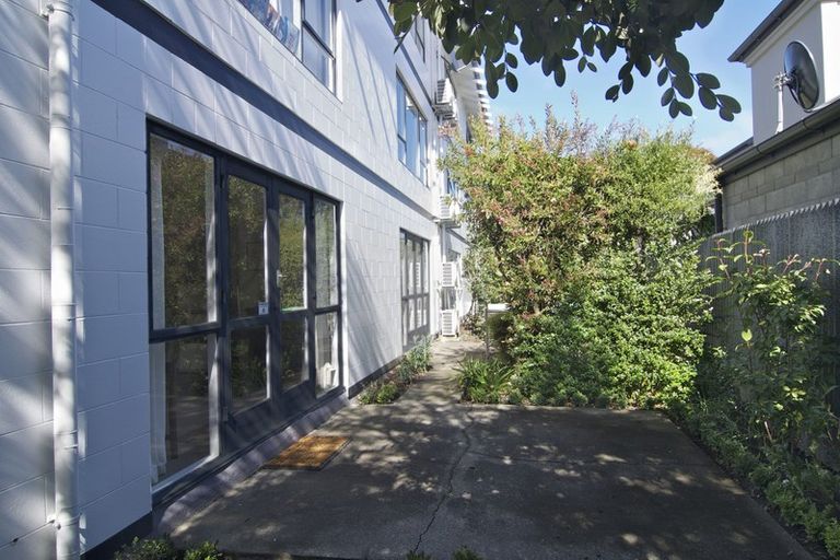 Photo of property in 31 Holly Road, St Albans, Christchurch, 8014