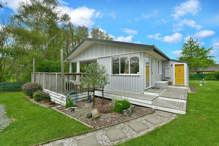 Photo of property in 136 Awaroa Road, Helensville, 0800