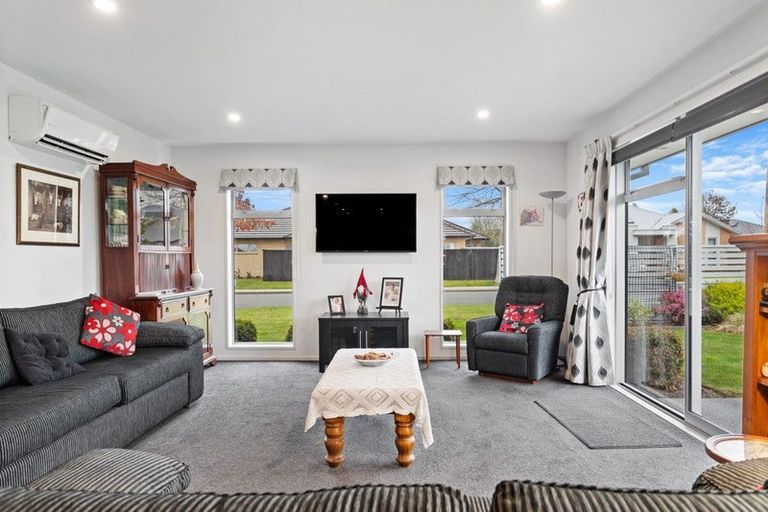 Photo of property in 10 Papawai Drive, Rangiora, 7400